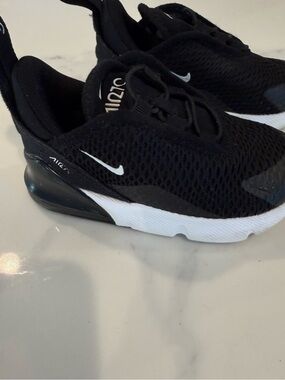 Nike Air Max 270 Baby/Toddler Sneaker Athletic Shoe - size 7c